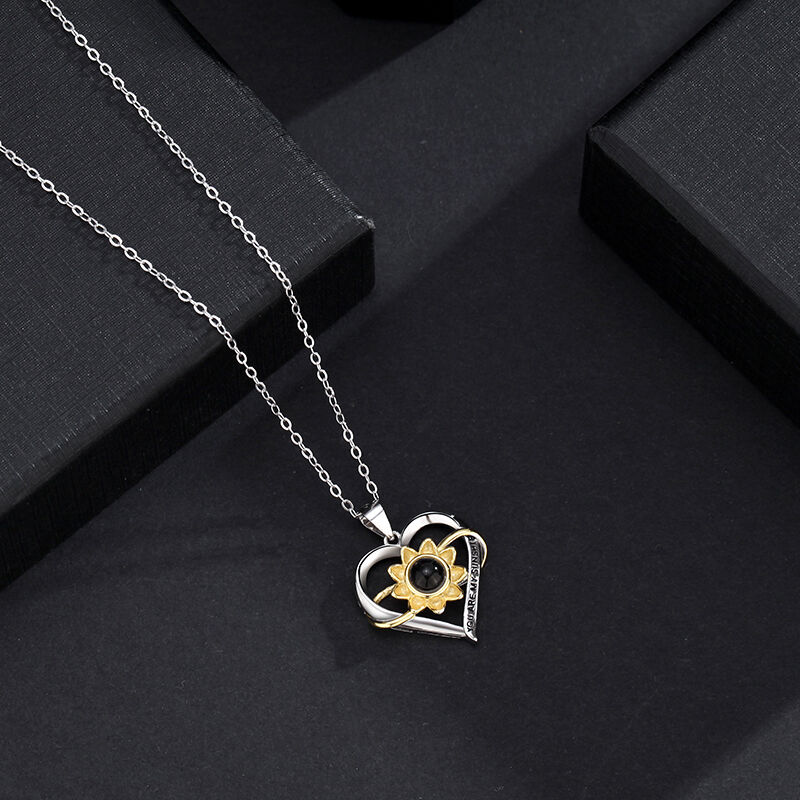 Personalized Heart Photo Projection Necklace With Flower Decoration for Lover