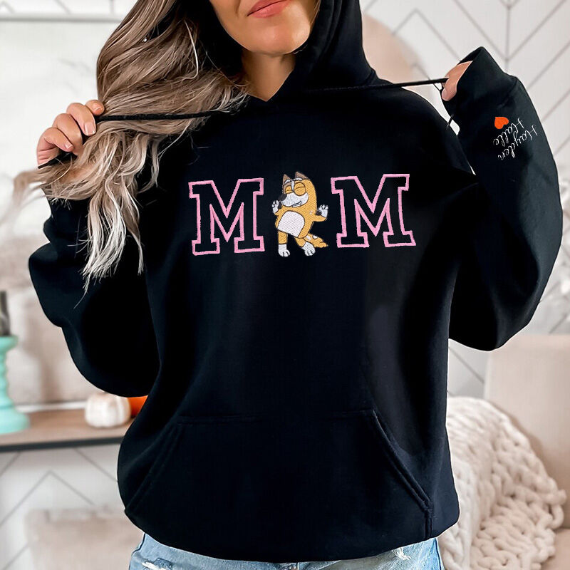 Personalisierte Hoodie bestickt Cartoon Mama Hund mit benutzerdefinierten Namen Design Perfektes Geschenk zum Muttertag