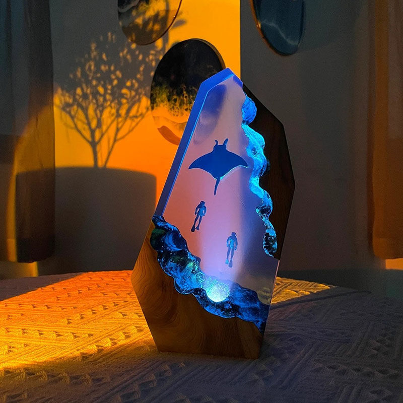 Manta Rays And Couple Divers Resin Wood Lamp Perfect Gift for Your Love