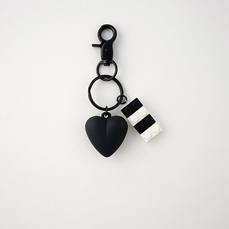 Porte-clés 3D personnalisé avec accessoires en forme de cœur, cadeau de Noël amusant pour petite amie