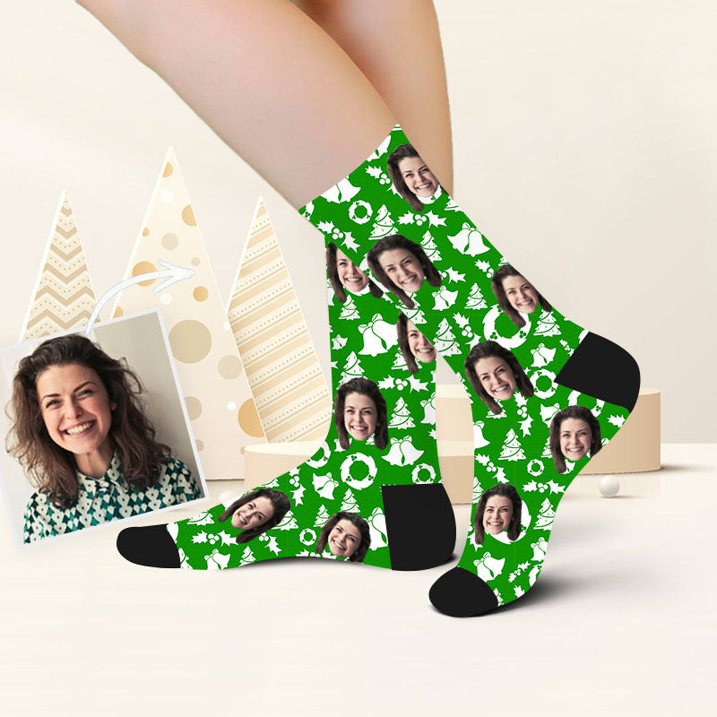 Chaussettes personnalisées avec photo du visage imprimée avec cloche et arbre de Noël pour maman