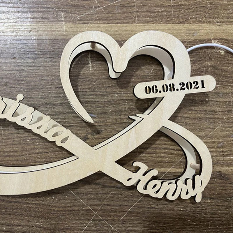 Individuelle Name Holz Graviert Herz und Unendlichkeit Tabelle Holz Lampe