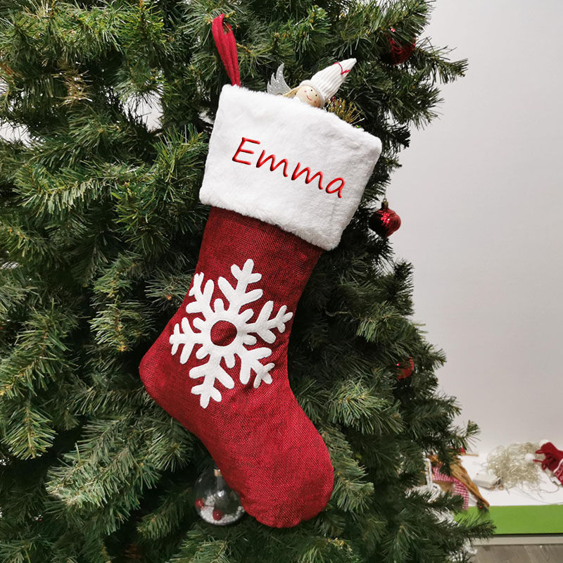 Calcetines navideños personalizado con nombre de nieve grande rojo