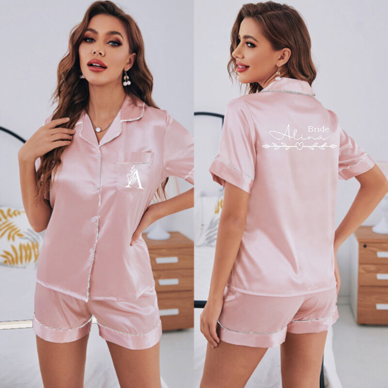 Personligt pyjamas-set med anpassade bokstäver och namn en kreativ present till din älskade