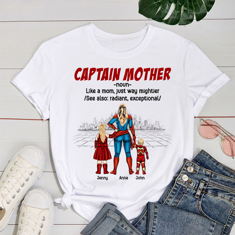 Gepersonaliseerd T-shirt Kapitein Moeder met optioneel superheldenpatroon Aantrekkelijk Moederdagcadeau