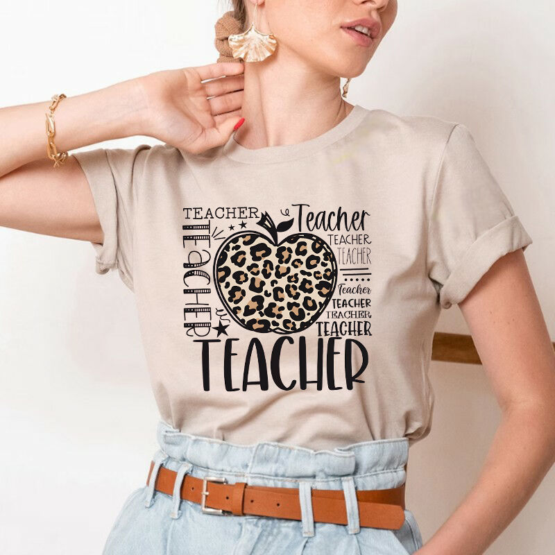 T-shirt personalizzata Leopard Apple Teacher Shirt Design Regalo di ritorno a scuola per l'insegnante