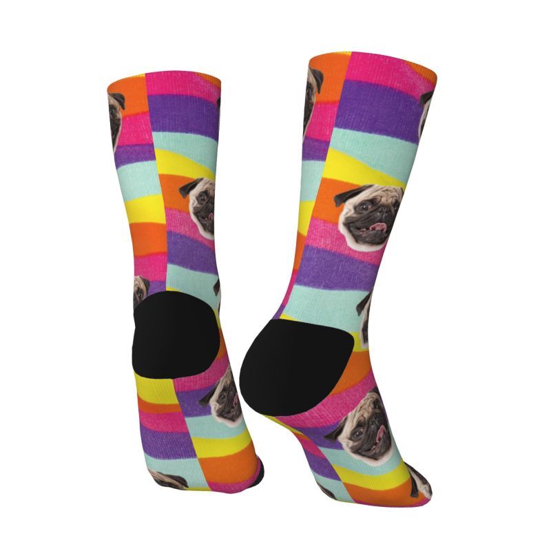 Gepersonaliseerde tie dye sokken in regenboogprint met foto's van huisdier