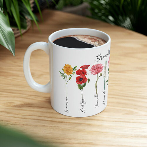 Personalisierte Tasse mit Geburtsblume und Namen Klassisches Geschenk "Omas Garten"