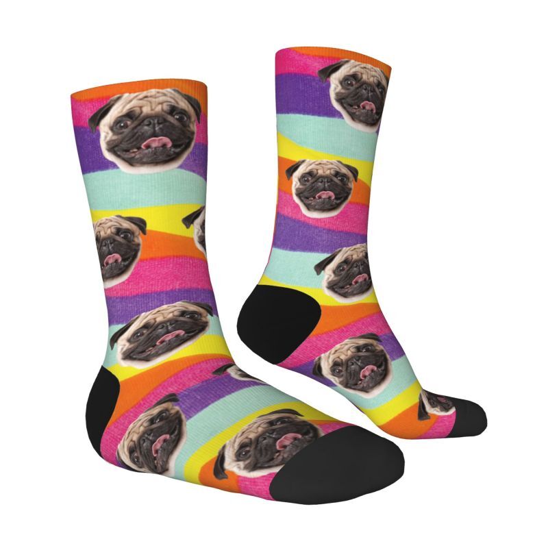 Gepersonaliseerde tie dye sokken in regenboogprint met foto's van huisdier