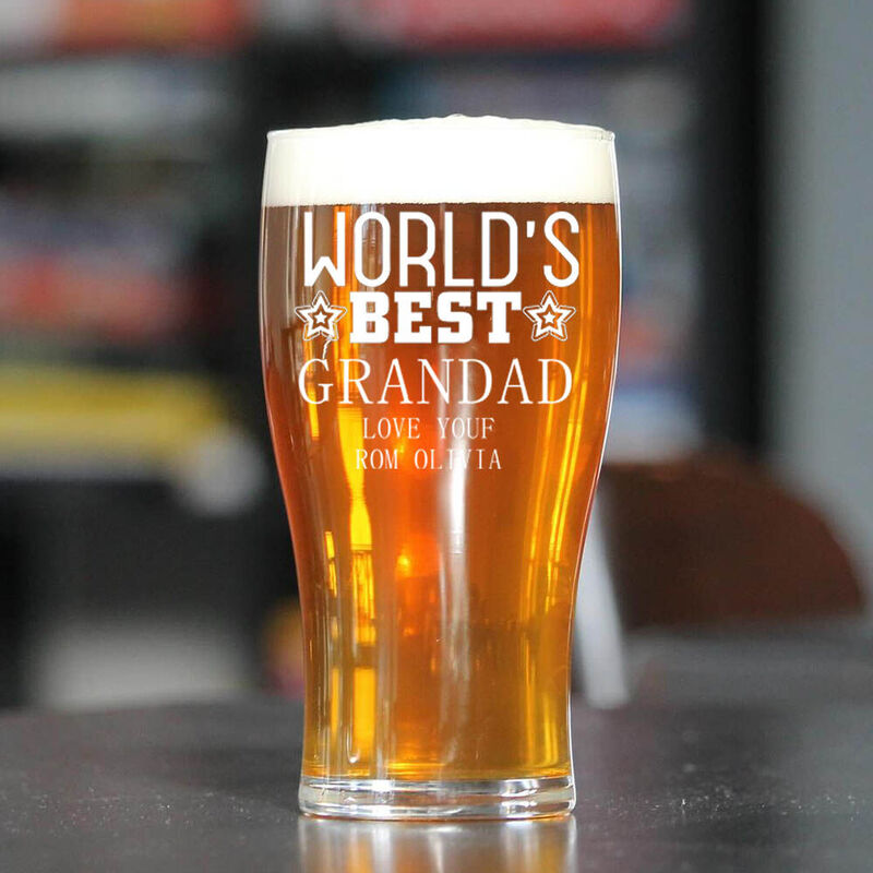 Gepersonaliseerd tekst bierglas met sterrenpatroon Leuk cadeau voor familie
