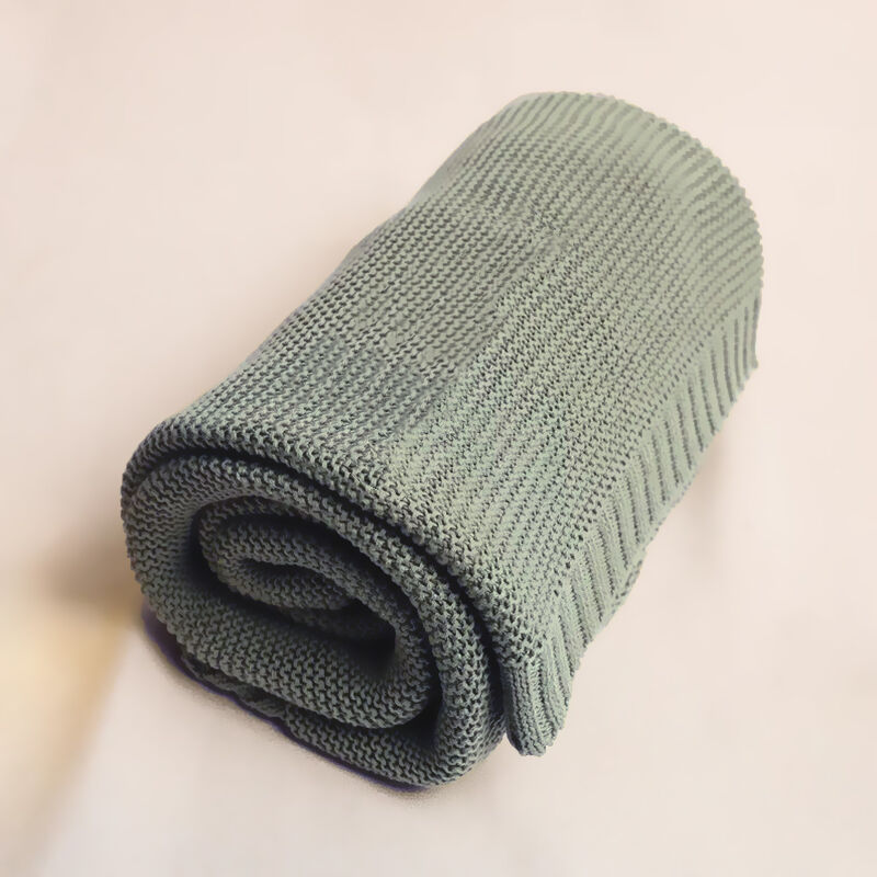 Personalisierte Baby Strickdecke mit gesticktem Namen Warmes Geschenk für Neugeborene