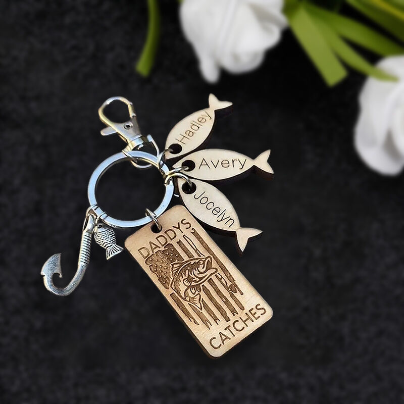 Personalized Name Keychain Lovely Present for Father "Daddys Catches"