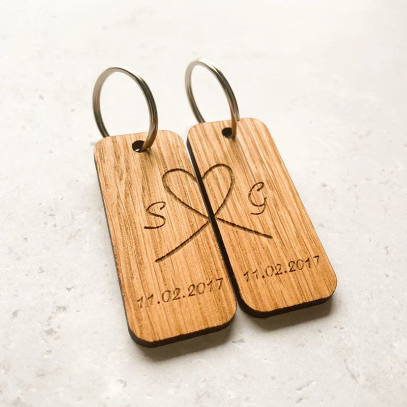 Personalized Engraved Letters and Date Wooden Clasp for Couple