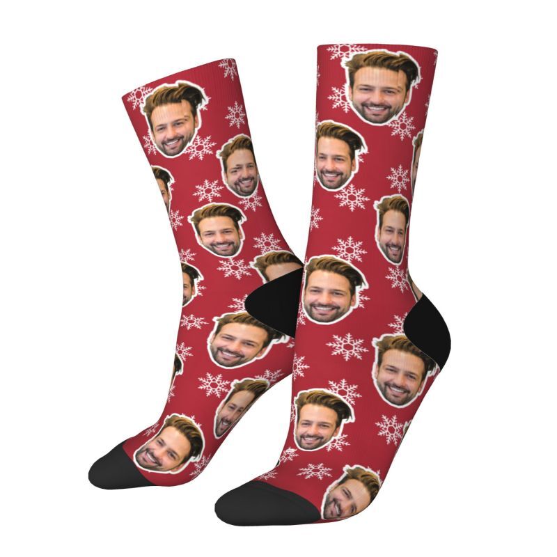 Personalisierte Socken mit Gesicht und Schneeflockenmuster als Weihnachtsgeschenk für Paare