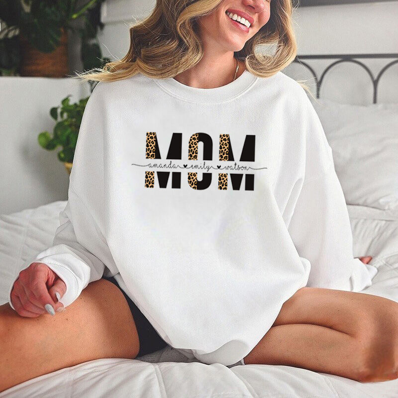 Felpa personalizzata Mamma con stampa leopardo e nome personalizzato per la Festa della Mamma