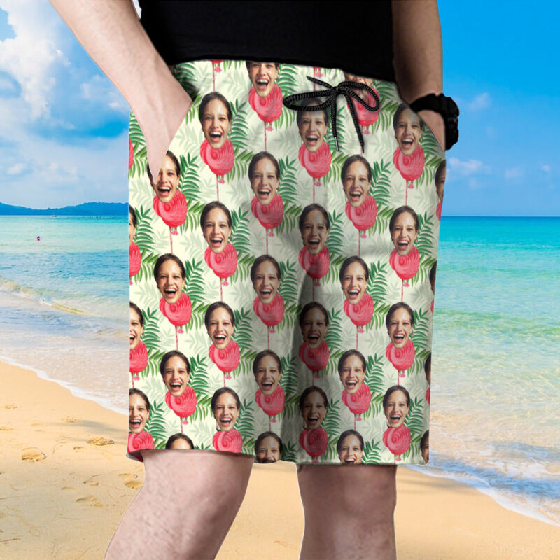 Shorts de plage Photo personnalisée  pour homme avec motif flamant rose Cadeau simple pour la famille