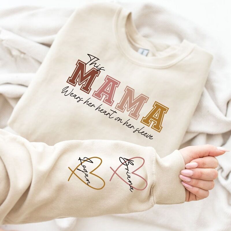 Personalisiertes Sweatshirt Diese Mama trägt ihr Herz auf dem Ärmel Warmes Geschenk zum Muttertag
