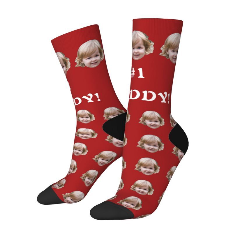 Calzini personalizzati con foto di bambini aggiunti come regalo per la festa del papà