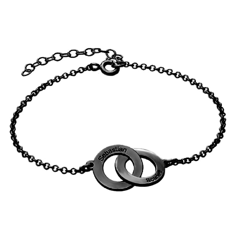 Interlocking Circles Bracelet with Engraving