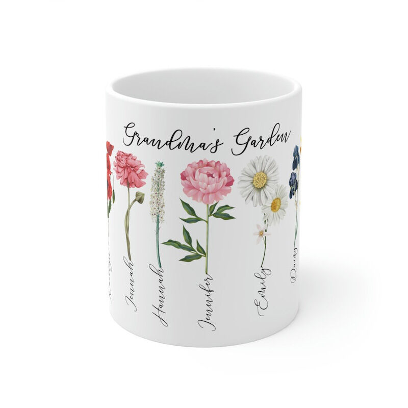 Personalisierte Tasse mit Geburtsblume und Namen Klassisches Geschenk "Omas Garten"