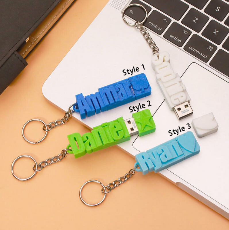 Personalisiertes USB-Stick-3D-gedrucktes Schlüsselanhänger Individueller Name Kreatives Geschenk für Kollegen