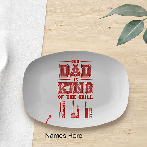 Assiette d'identité personnalisée avec motif de vaisselle rouge pour papa "Notre papa est un roi du gril"