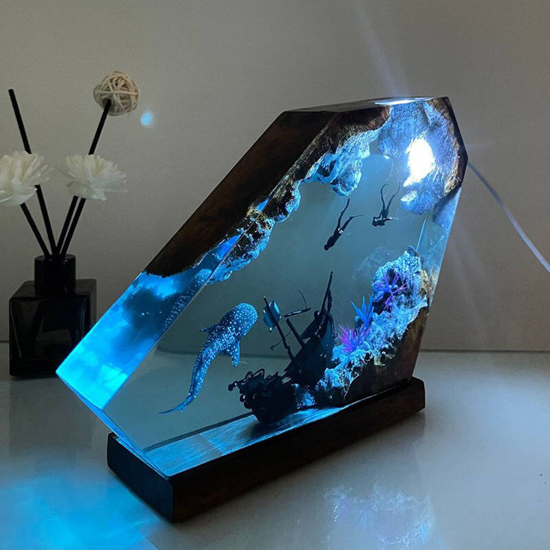 Whale Shark And Couple Diver Resin Night Light Romantic Gift for Valentine's Day