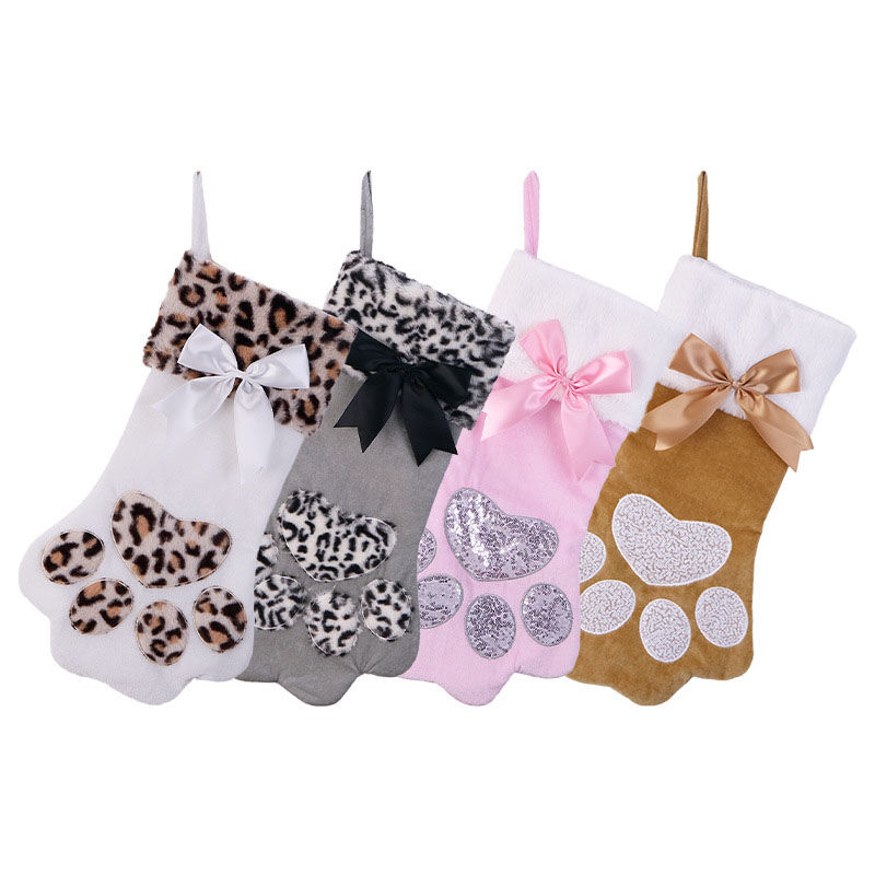 Calcetines de navidad personalizados de nombre con forma de pata de gatito lindo