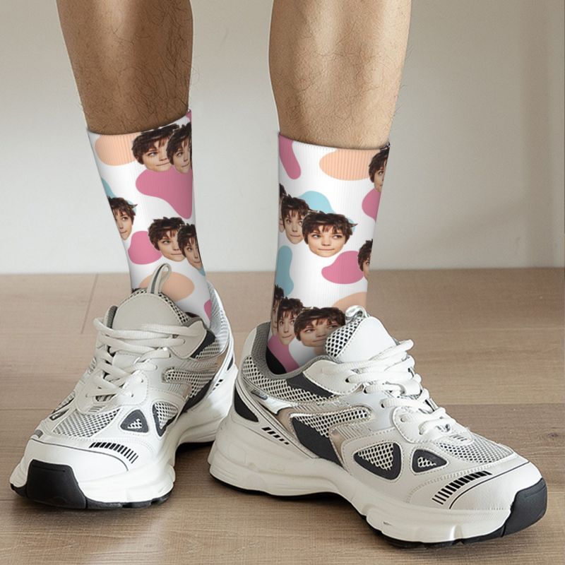 Custom sokken Kleurrijke koe patroon print Grappige foto's met drie gezichten