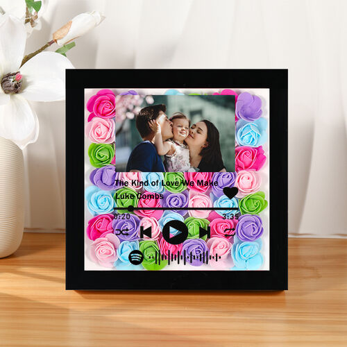 Scatola personalizzata con fiori secchi con foto e codice spotify regalo per coppia