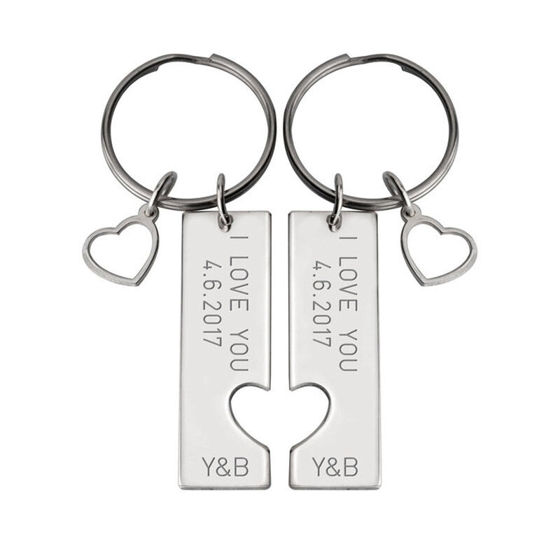 Porte-clés Personnalisé avec Gravures en Demi-Cœur Couple