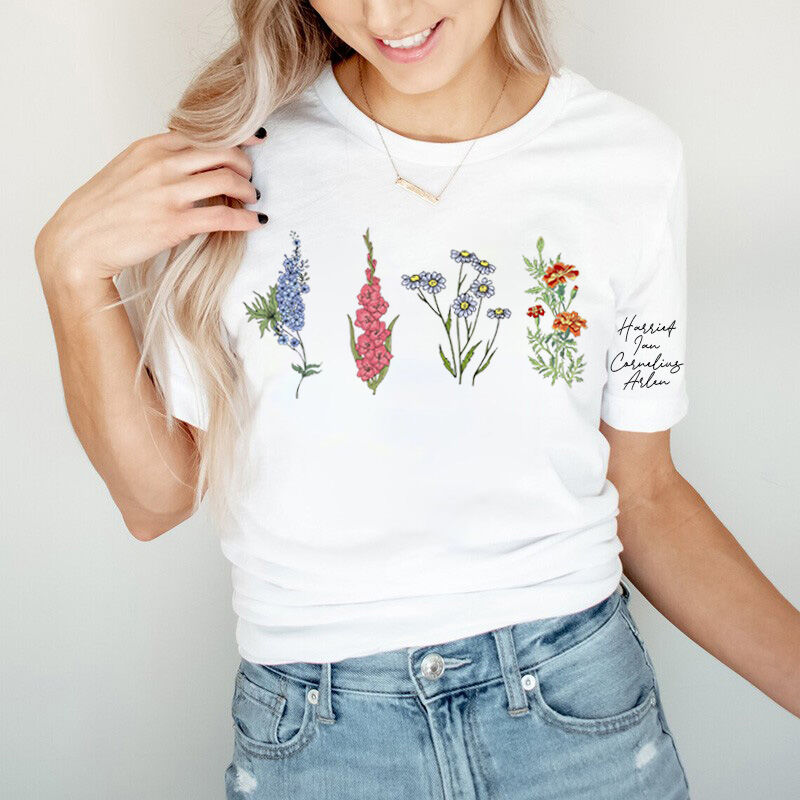 T-shirt personalizzata con nome e fiore personalizzato per la Festa della Mamma