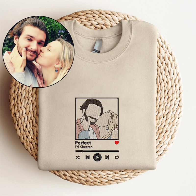 Sudadera personalizada bordada de foto de pareja en color con diseño de reproductor de música para amante