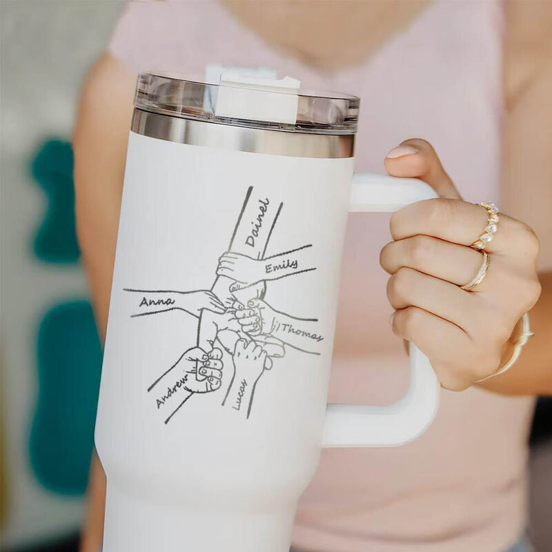 Personligt namn Tumbler med händer mönster Varm present till familjen
