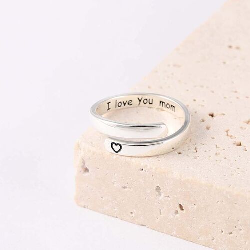 "I Love You Mom" Custom Heart Engraving Ring