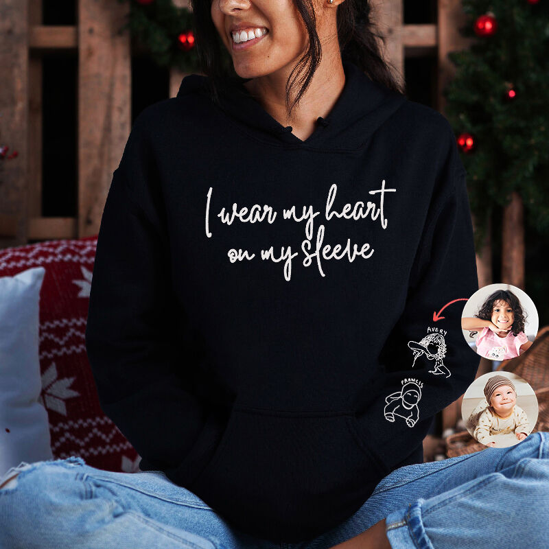 Personalisierte Hoodie Wear My Heart On My Sleeve mit benutzerdefinierten Fotos Perfektes Geschenk zum Muttertag