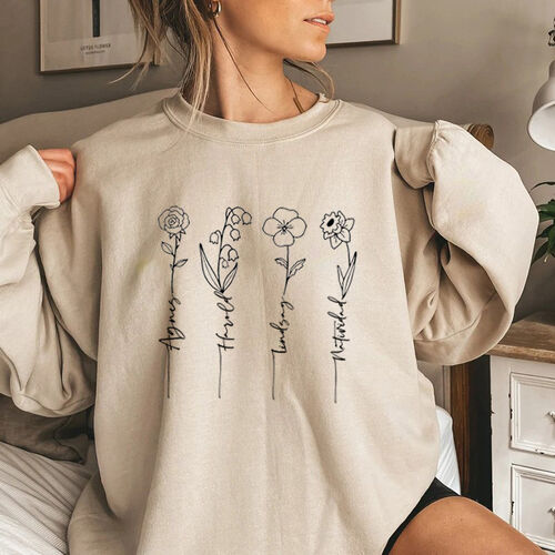 Personalized Sweatshirt with Custom Name and Flower Design for Sweet Mom